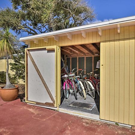 Sunny Cocoa Beach Escape With Bikes, Walk To Beach Bagian luar foto