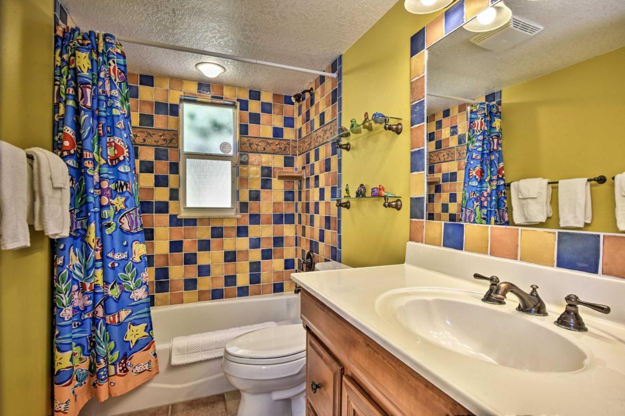 Sunny Cocoa Beach Escape With Bikes, Walk To Beach Bagian luar foto